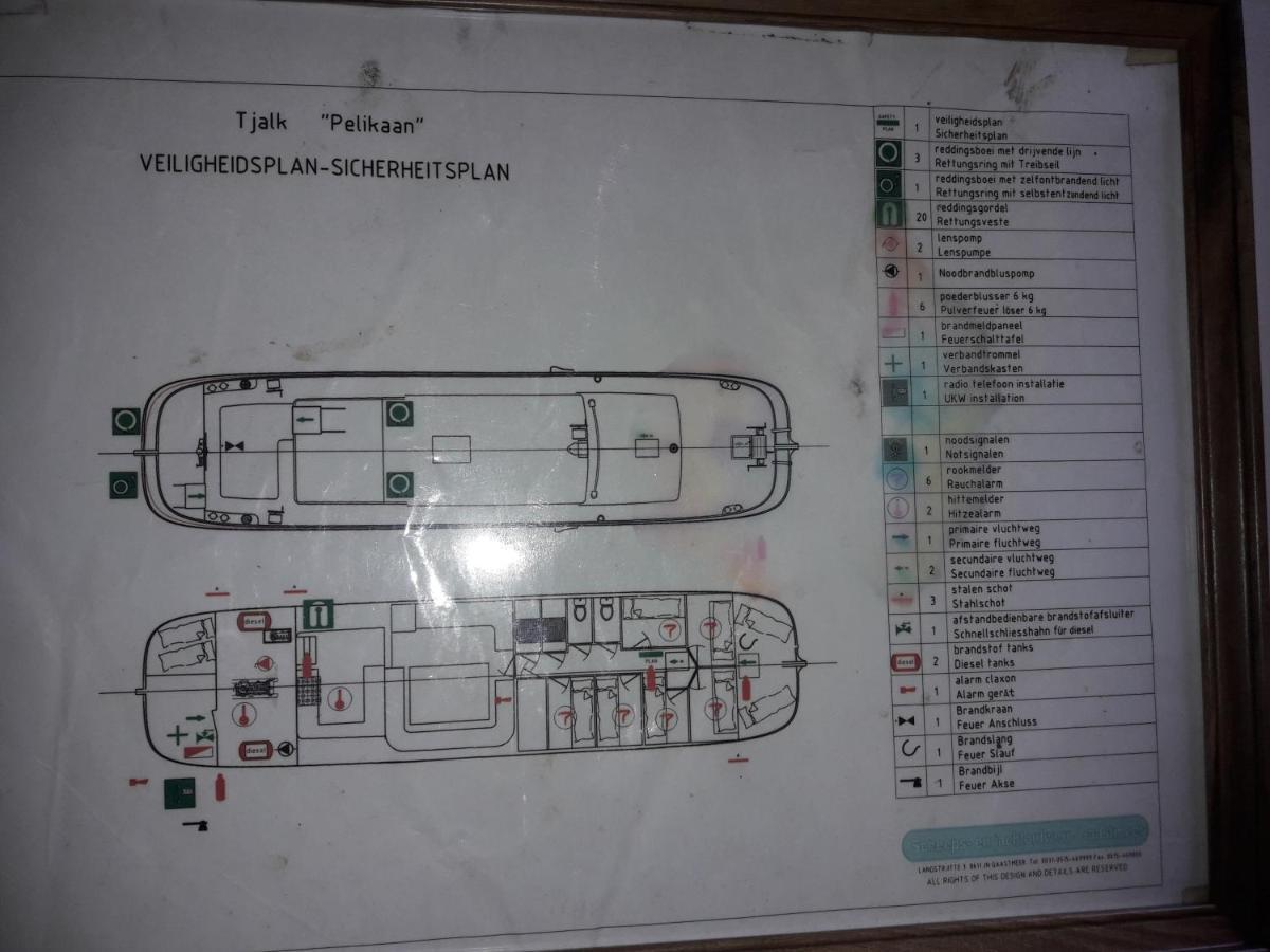 Ostello Tjalkjacht Pelikaan Enkhuizen Esterno foto